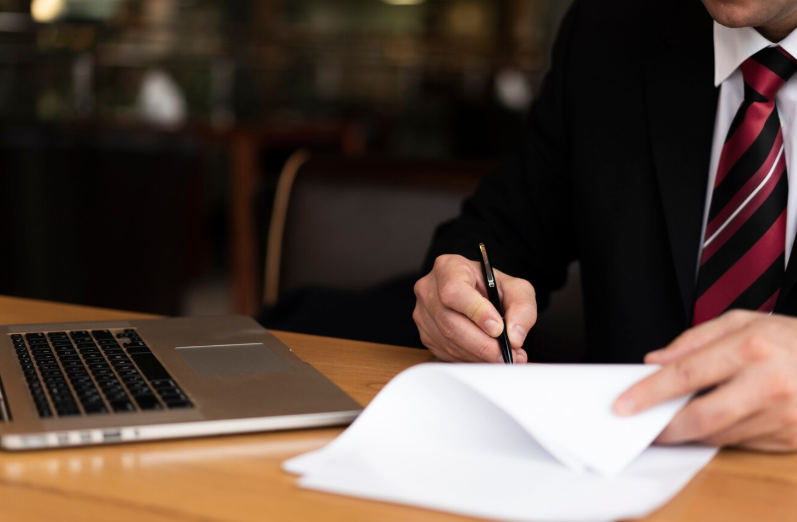 A prorrogação automática dos contratos de escopo